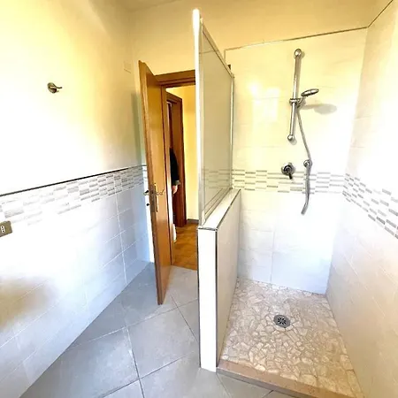 Alloro Vacanze 2 *