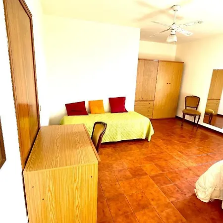 펜션 Alloro Vacanze 2 *